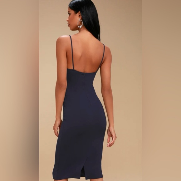 Dress - Picture 3 of 3